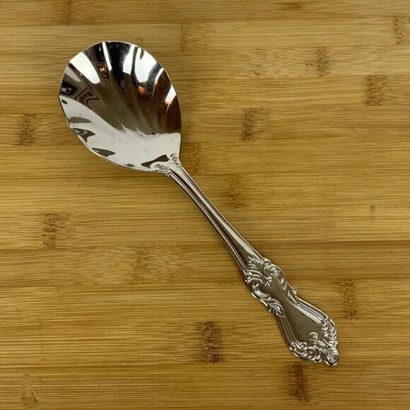 Reed and Barton Duchess Of Marlborough Solid Shell Casserole Spoon Stainless - Picture 1 of 5